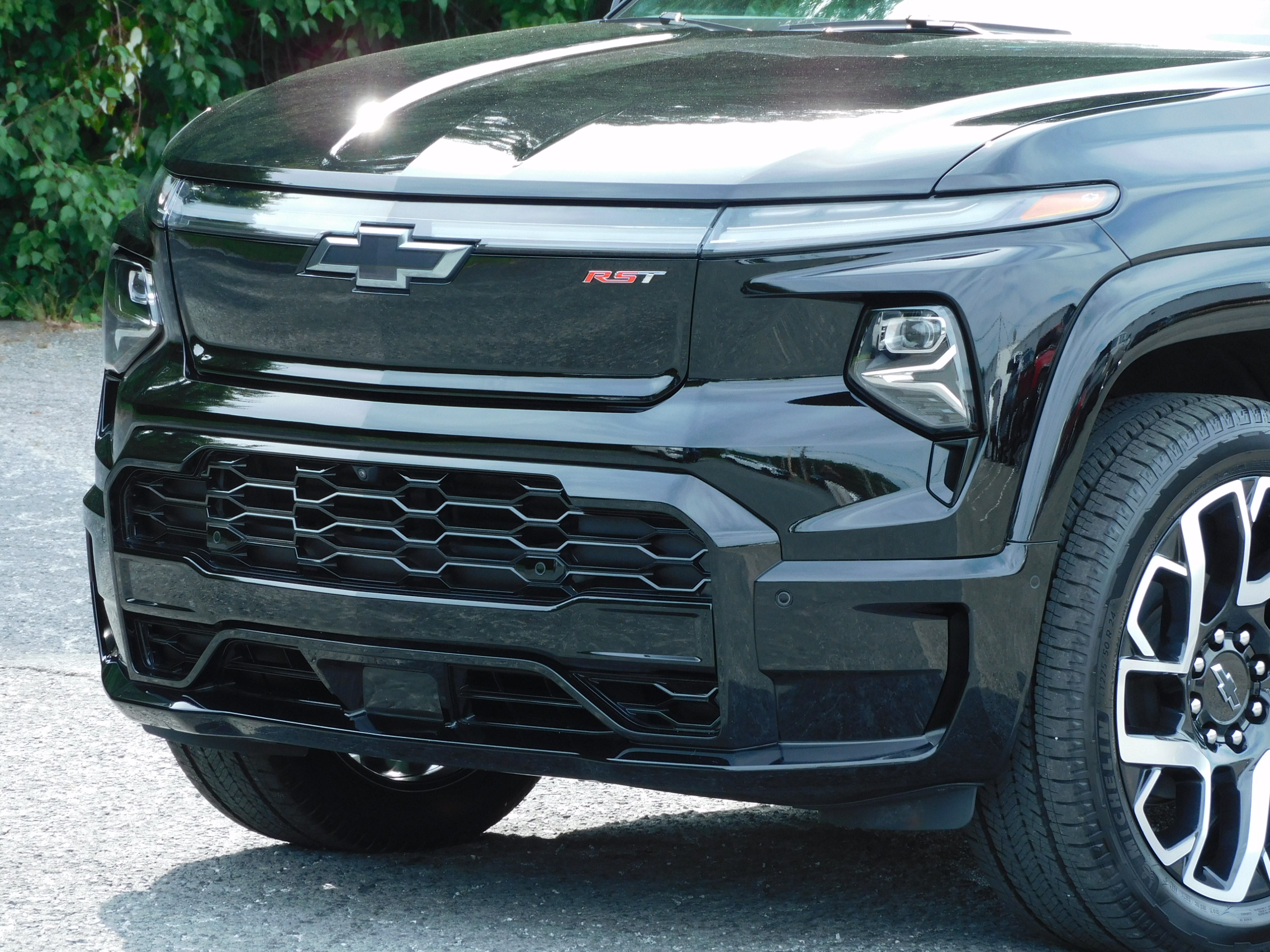 2024 Chevrolet Silverado EV RST photo 7