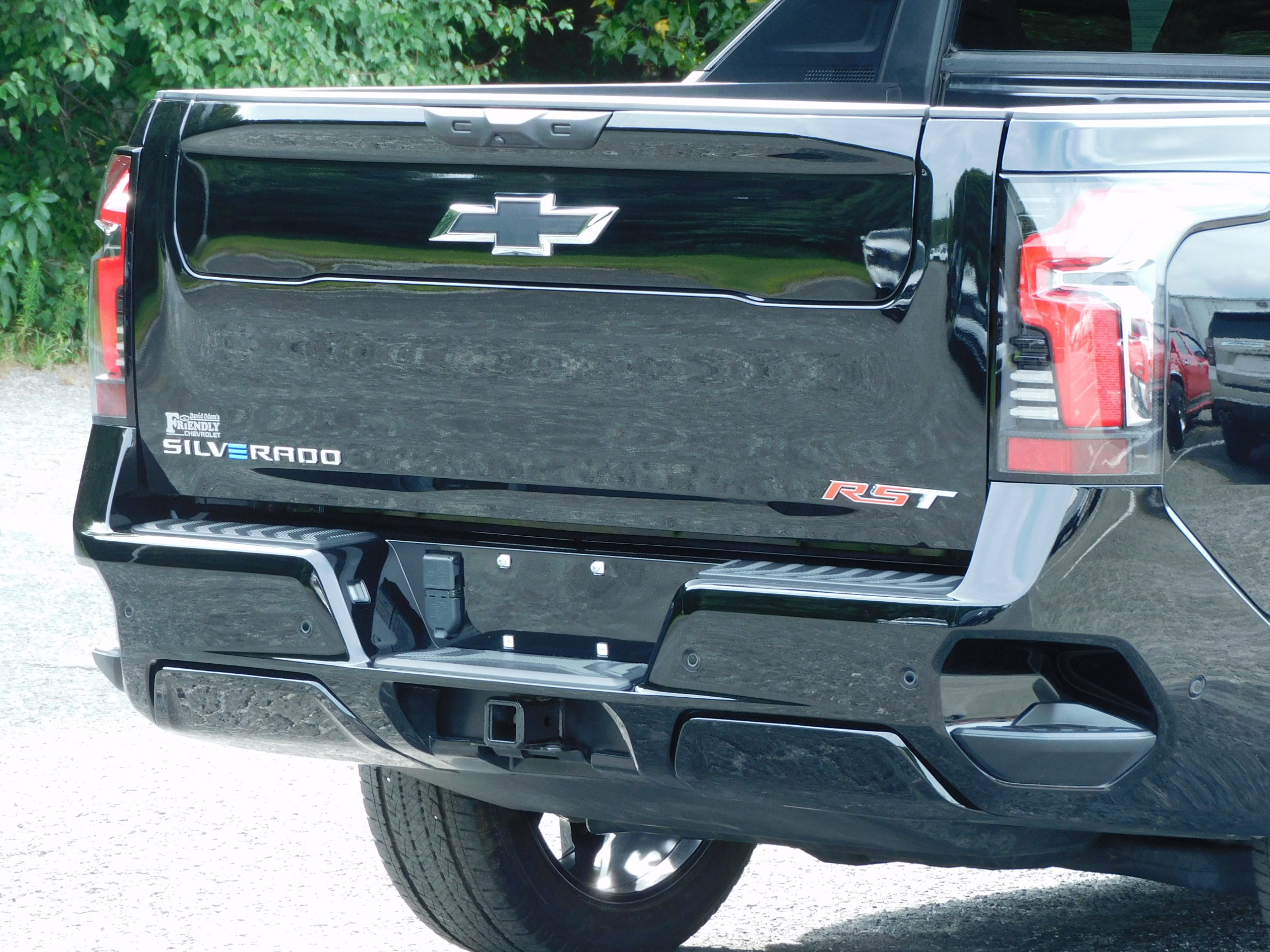 2024 Chevrolet Silverado EV RST photo 9