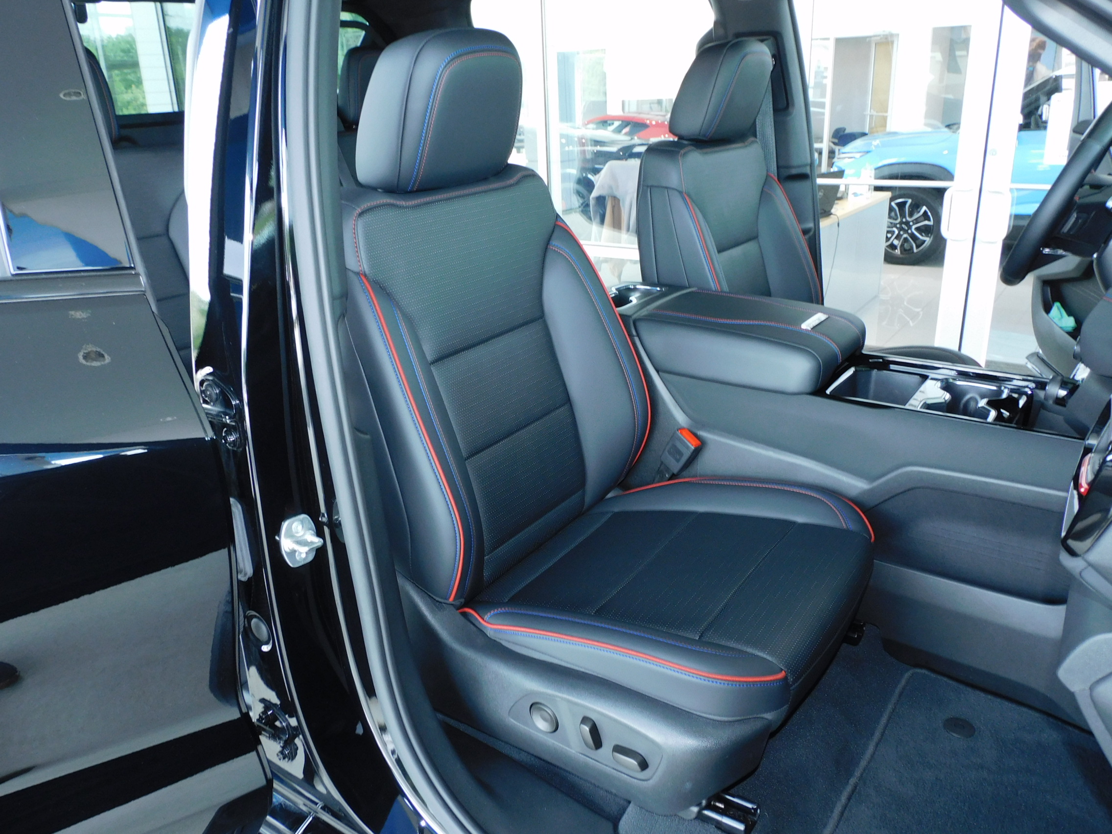 2024 Chevrolet Silverado EV RST photo 23