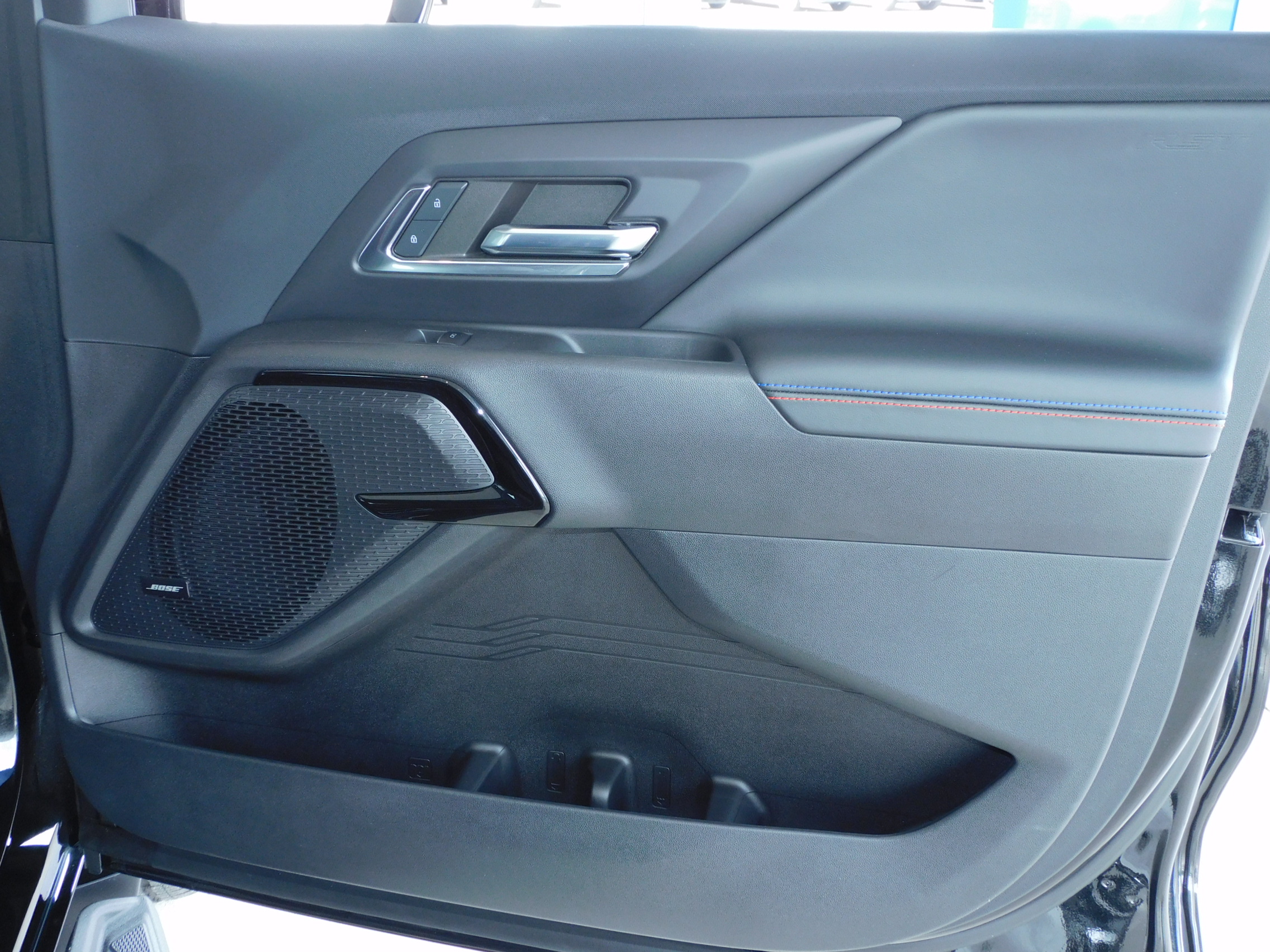 2024 Chevrolet Silverado EV RST photo 24