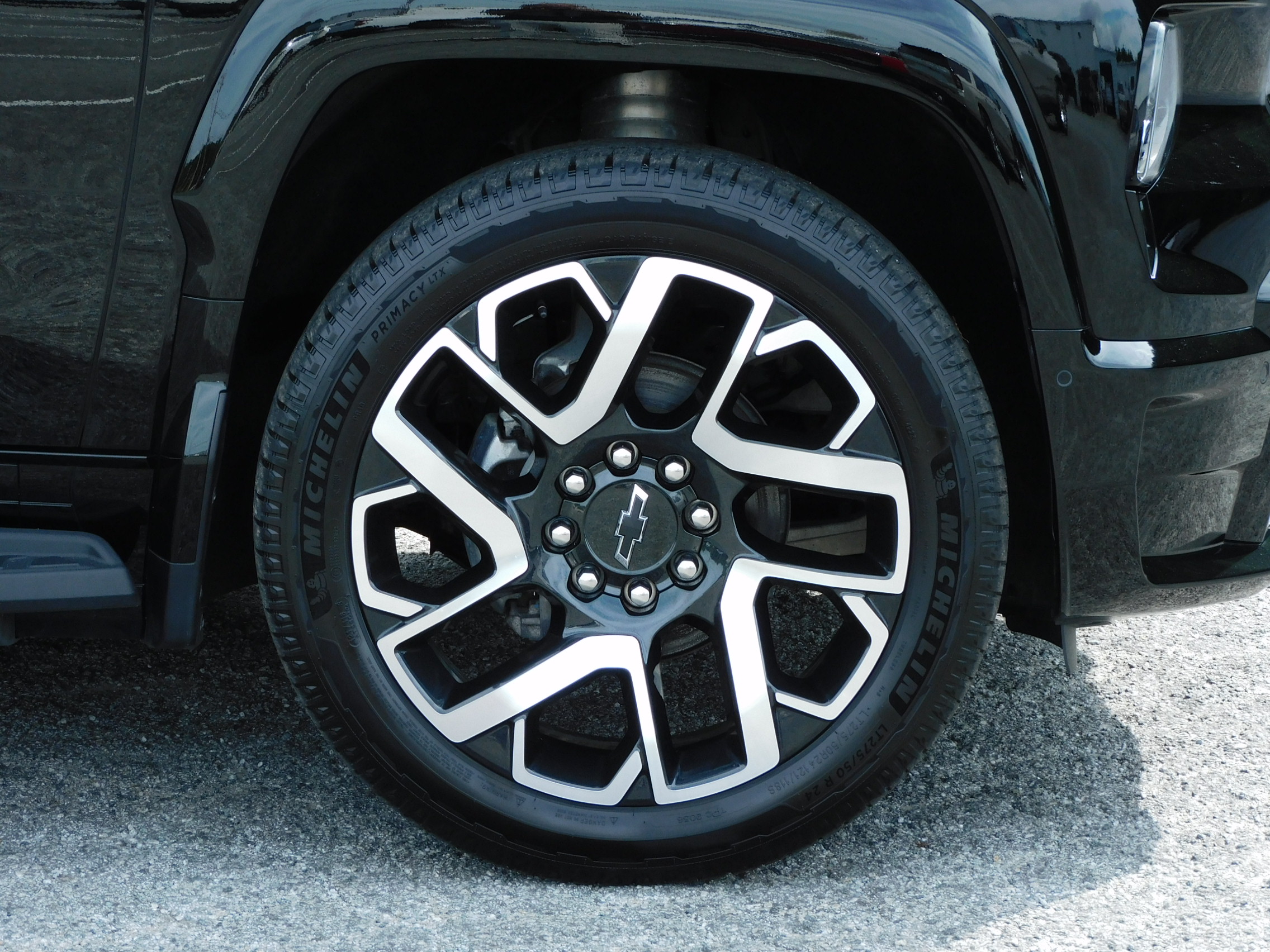 2024 Chevrolet Silverado EV RST photo 6