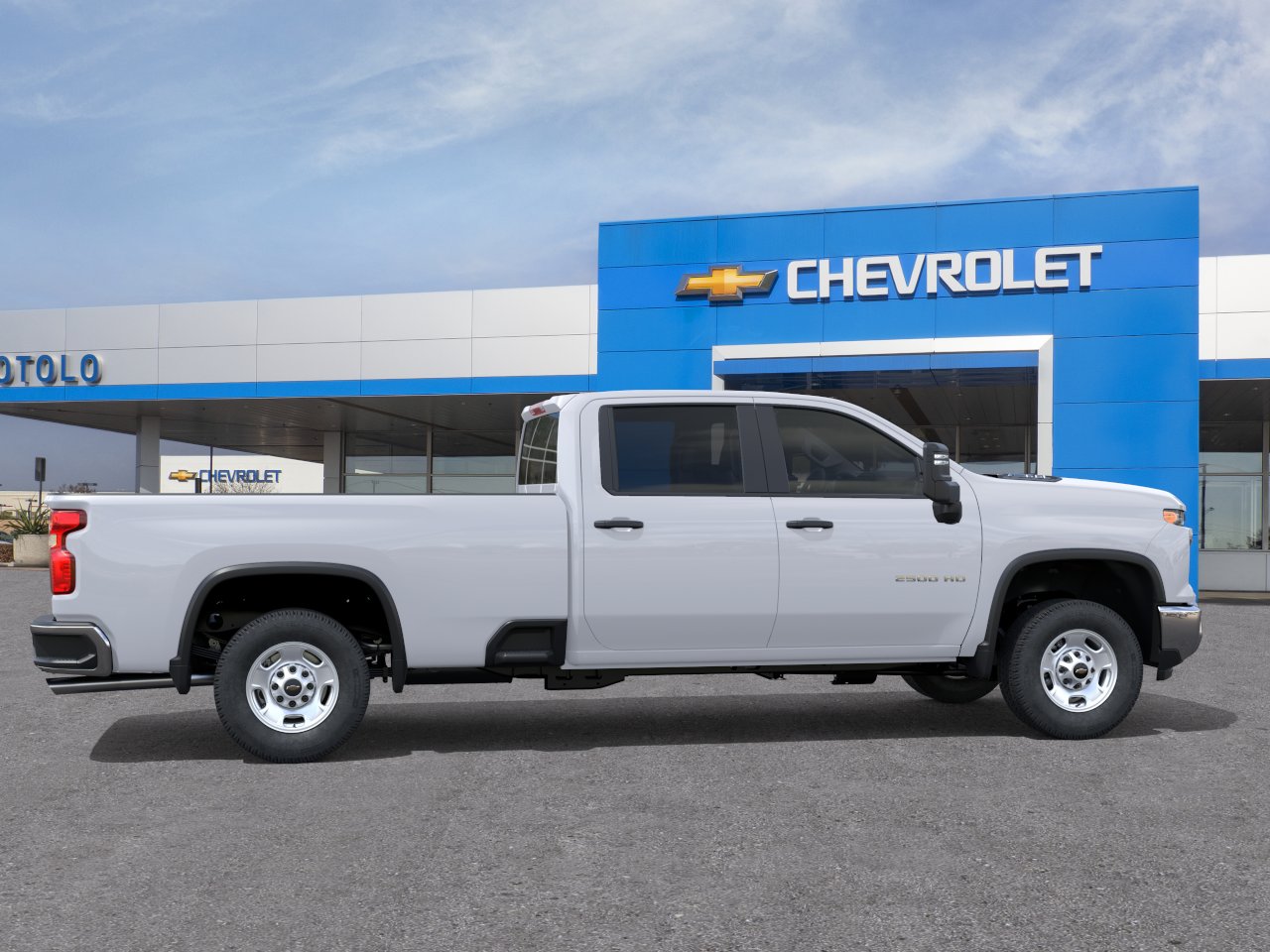 New 2026 Summit White Chevrolet WT image 30