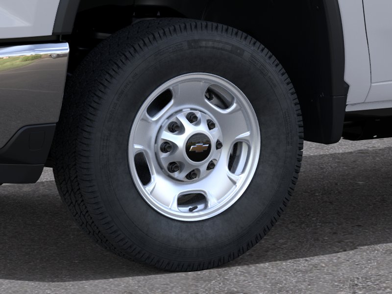 New 2026 Summit White Chevrolet WT image 34