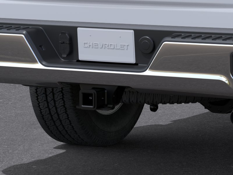 New 2026 Summit White Chevrolet WT image 38