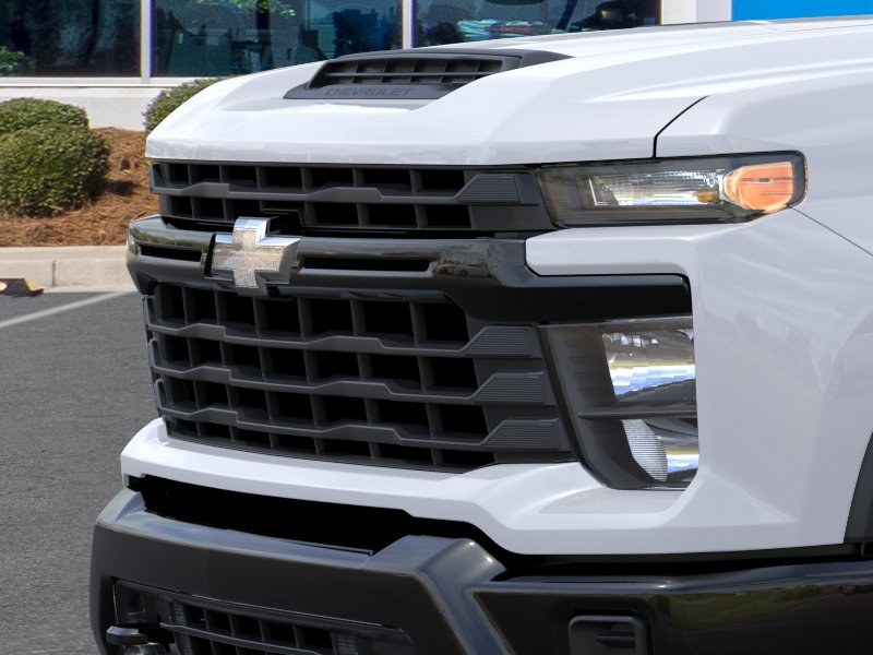 New 2026 Summit White Chevrolet WT image 13