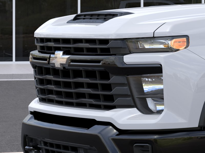 New 2026 Summit White Chevrolet WT image 13