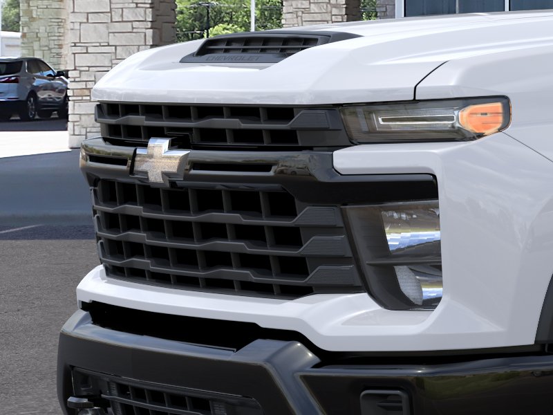 New 2026 Summit White Chevrolet WT image 37
