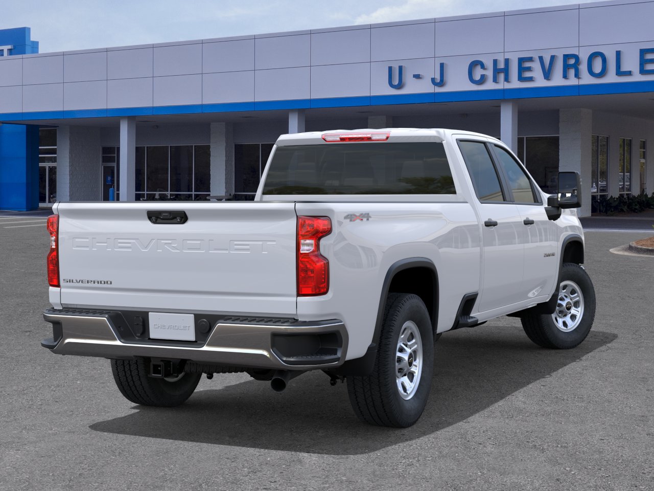 New 2026 Summit White Chevrolet WT image 4