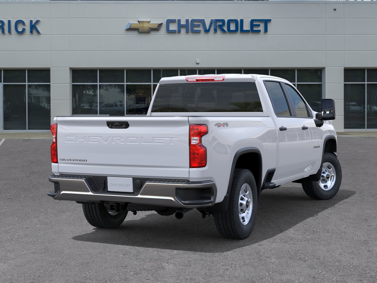 New 2026 Summit White Chevrolet WT image 30