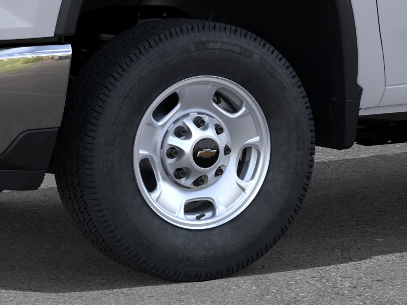 New 2026 Summit White Chevrolet WT image 35
