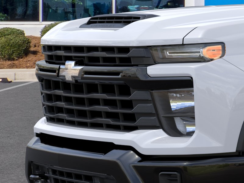 New 2026 Summit White Chevrolet WT image 13