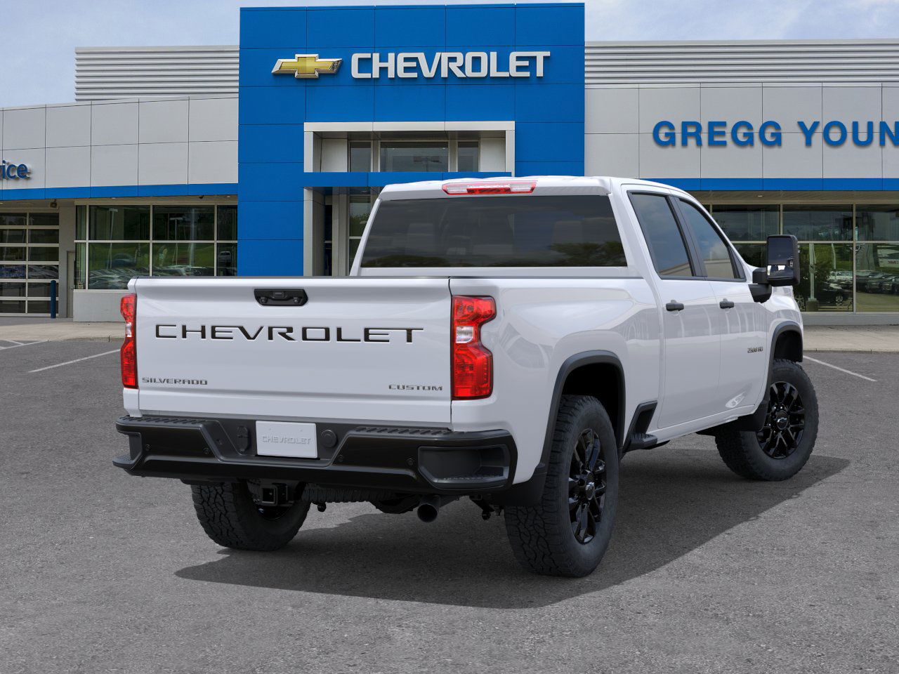 2025 Chevrolet Silverado 2500HD Custom photo 4