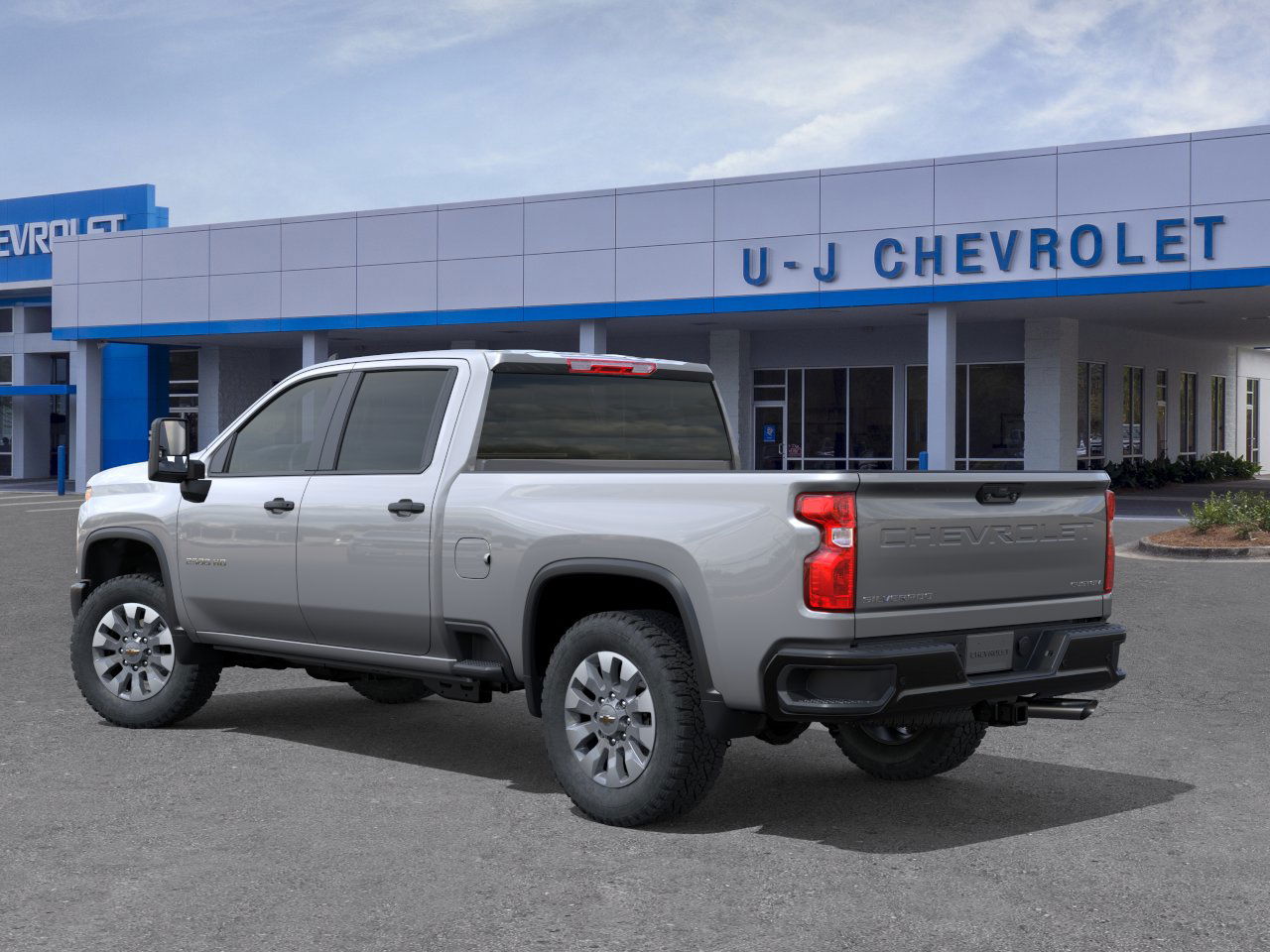 2026 Chevrolet Silverado 2500HD Custom photo 3