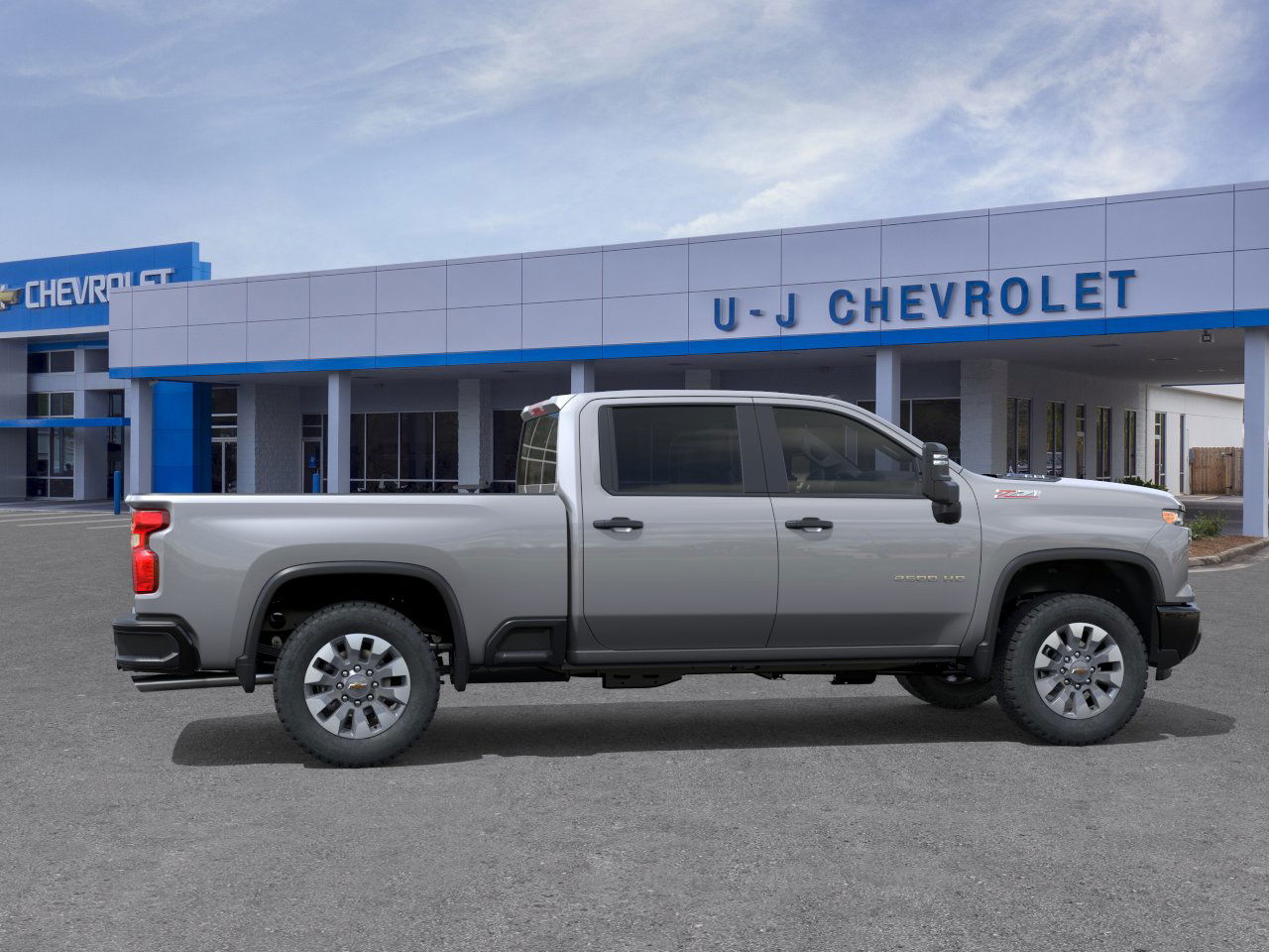 2026 Chevrolet Silverado 2500HD Custom photo 5