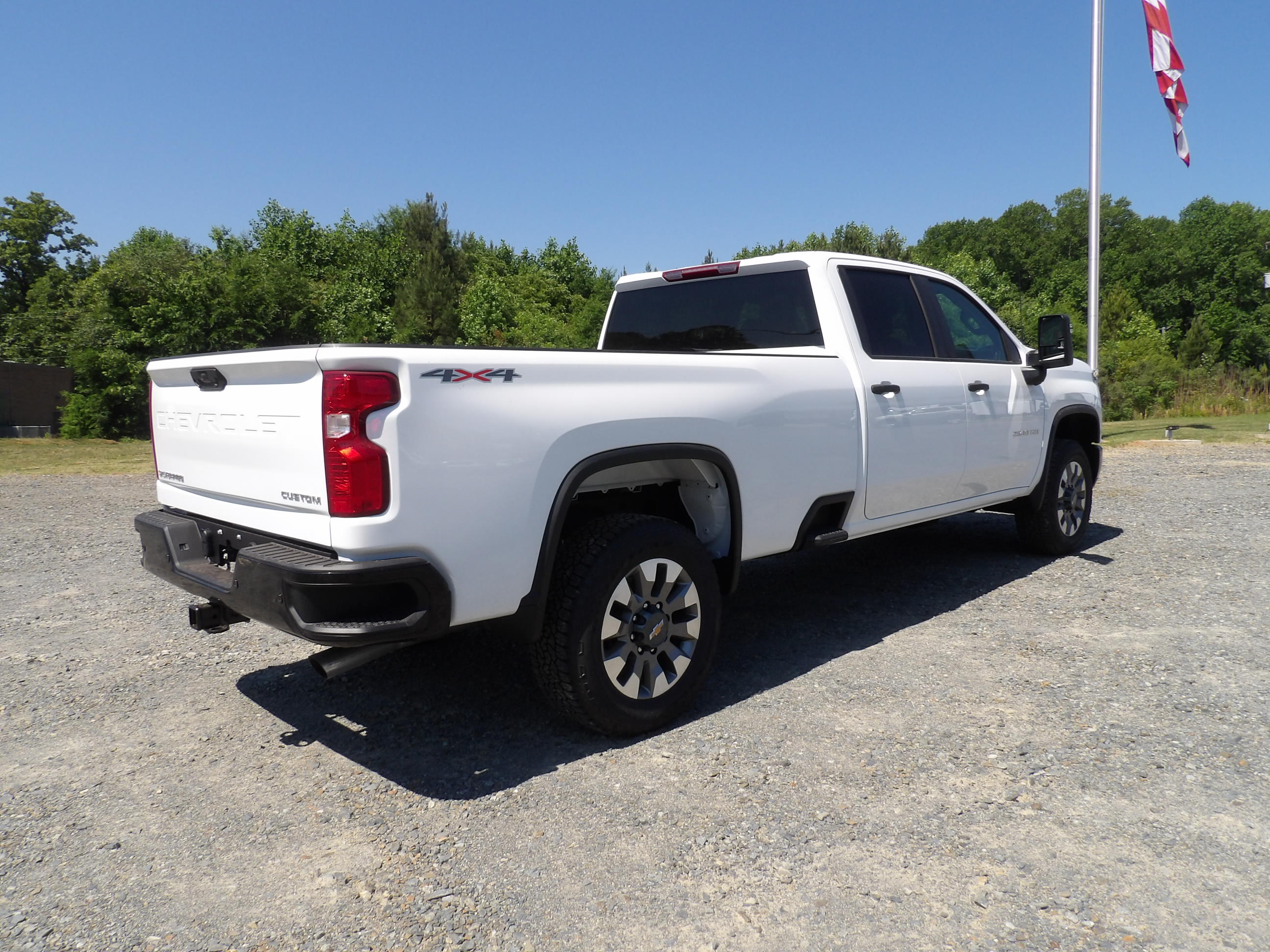 New 2026 Summit White Chevrolet Custom image 11