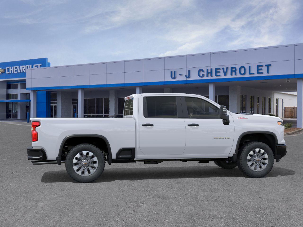2026 Chevrolet Silverado 2500HD Custom photo 5