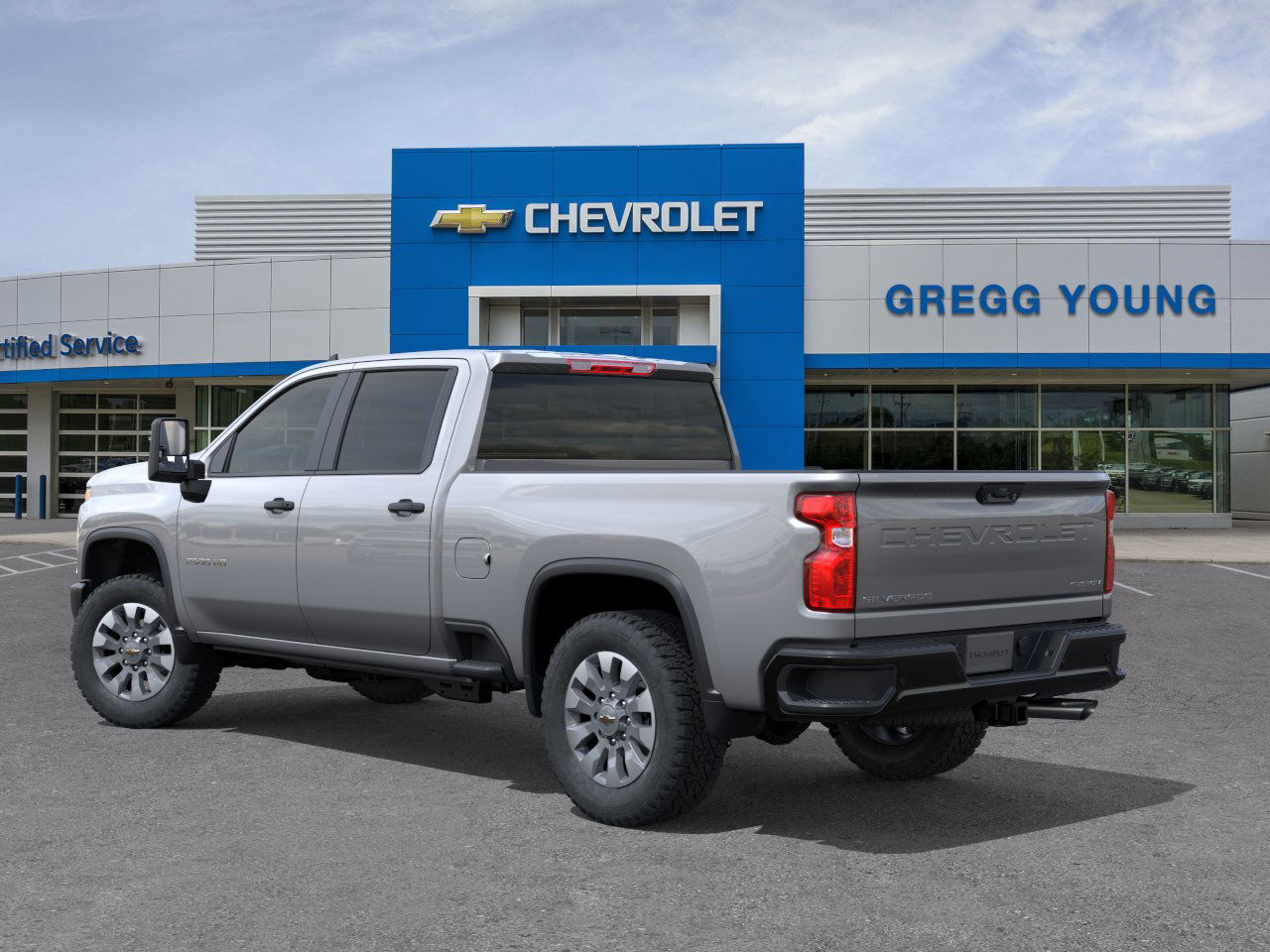 2025 Chevrolet Silverado 2500HD Custom photo 3