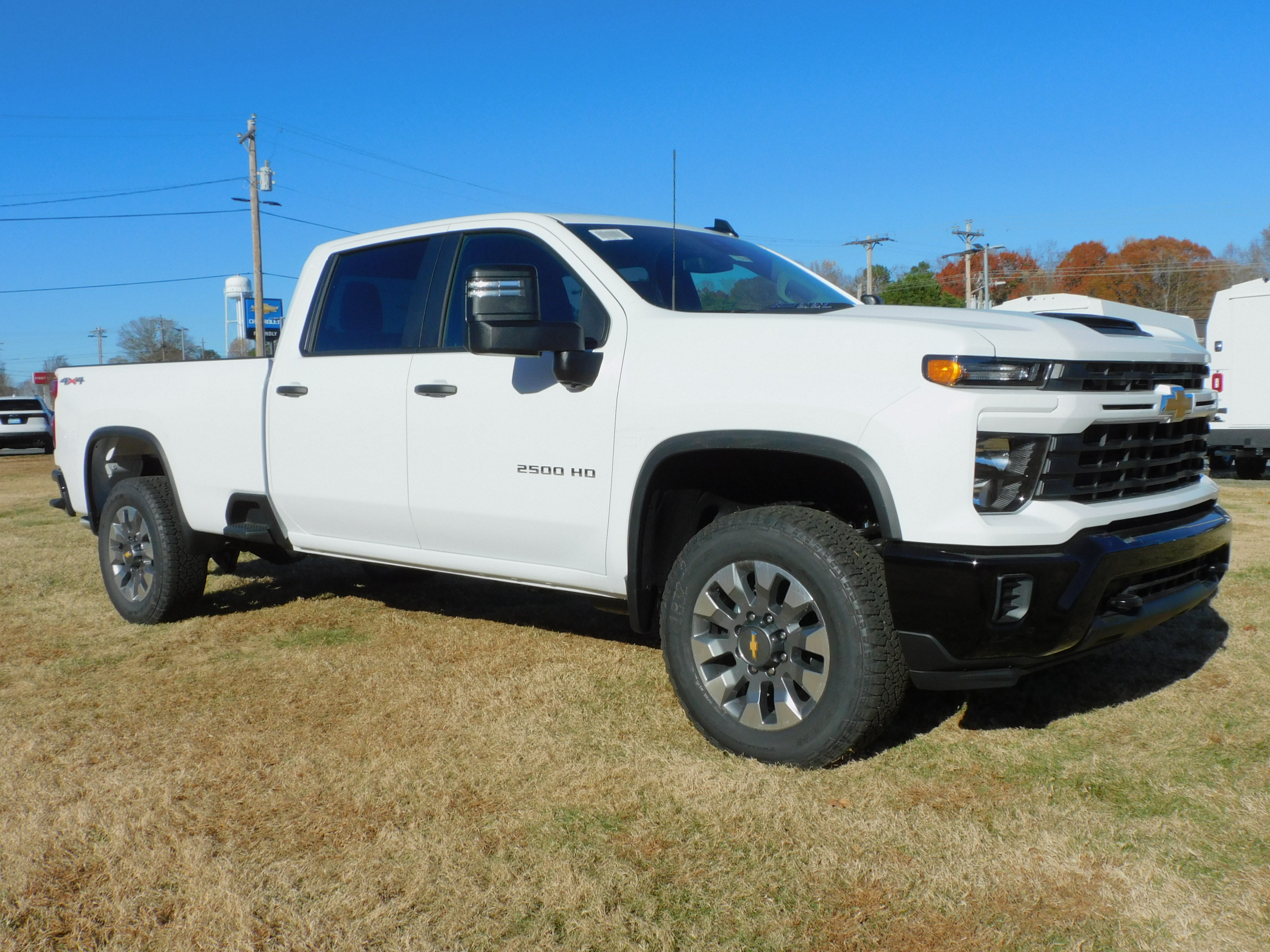 2026 Chevrolet Silverado 2500HD Custom photo 4