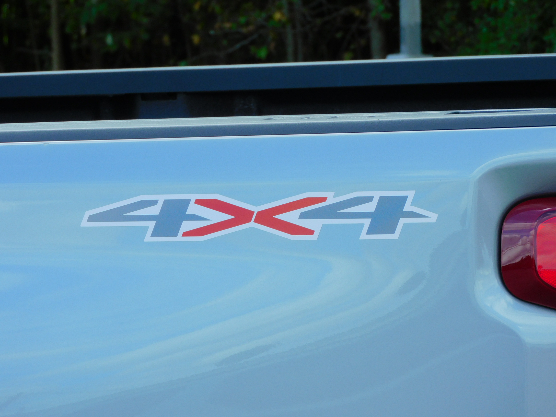 2025 Chevrolet Silverado 2500HD Custom photo 4