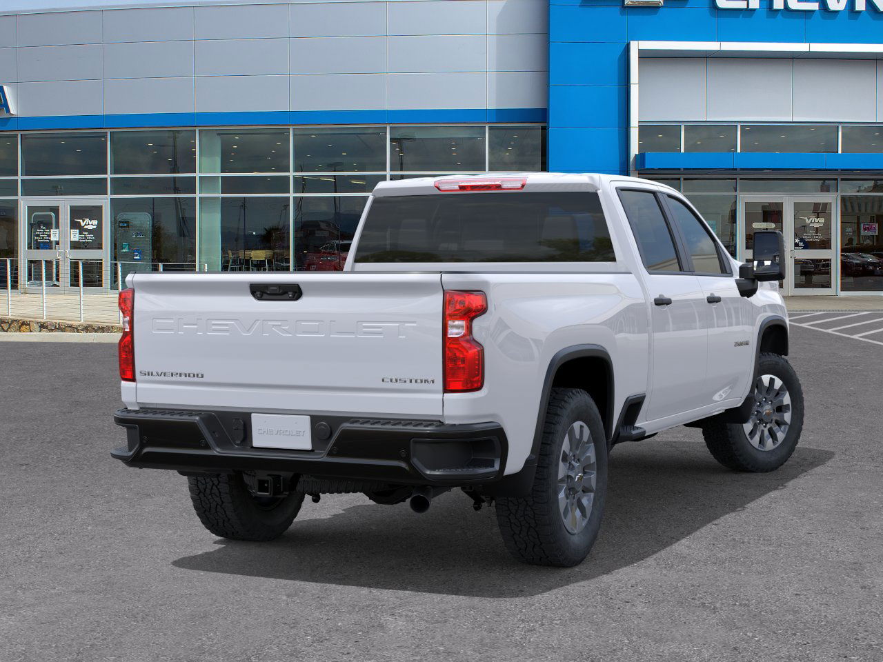 2025 Chevrolet Silverado 2500HD Custom photo 4