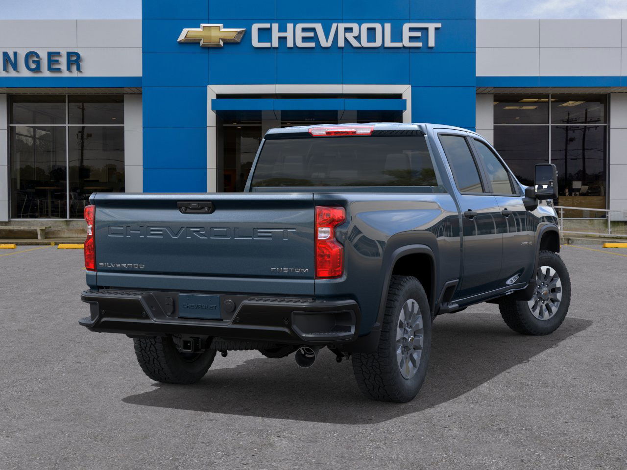 2025 Chevrolet Silverado 2500HD Custom photo 4