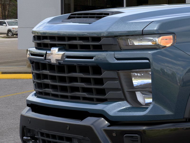 2025 Chevrolet Silverado 2500HD Custom photo 13