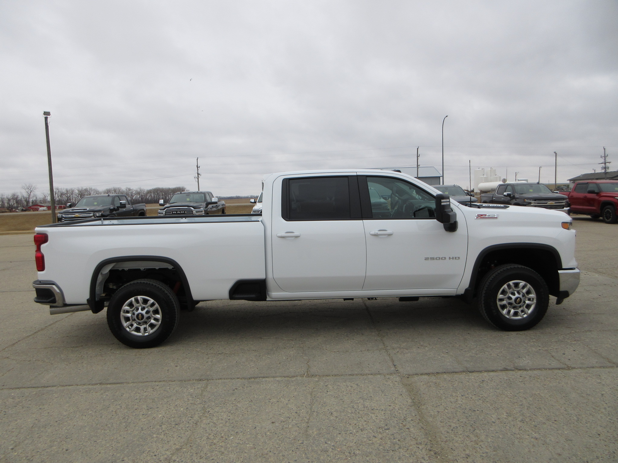 New 2026 Summit White Chevrolet LT image 6