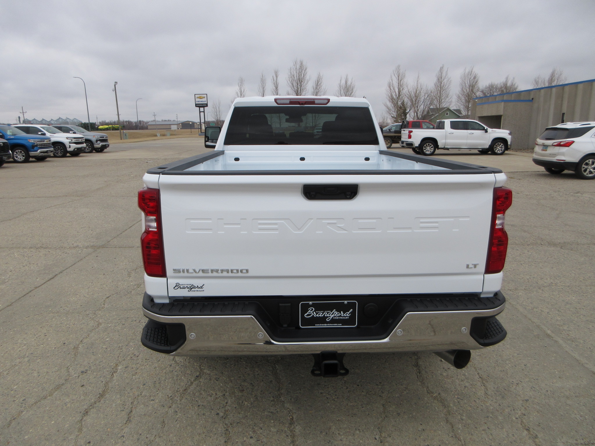 New 2026 Summit White Chevrolet LT image 4