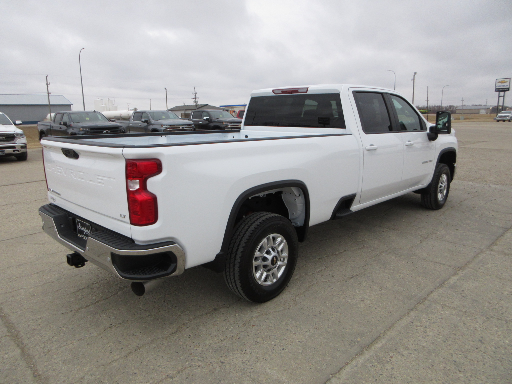 New 2026 Summit White Chevrolet LT image 8