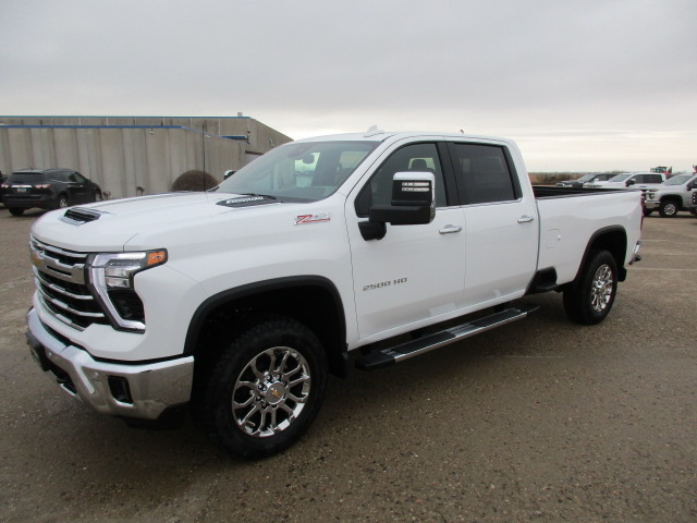 2026 Chevrolet Silverado 2500HD LTZ photo 2