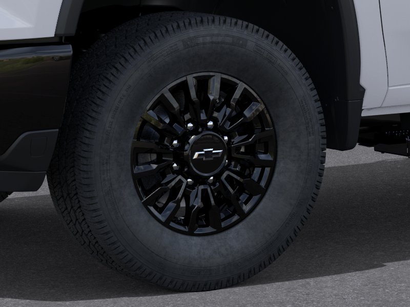 New 2026 Summit White Chevrolet WT image 9