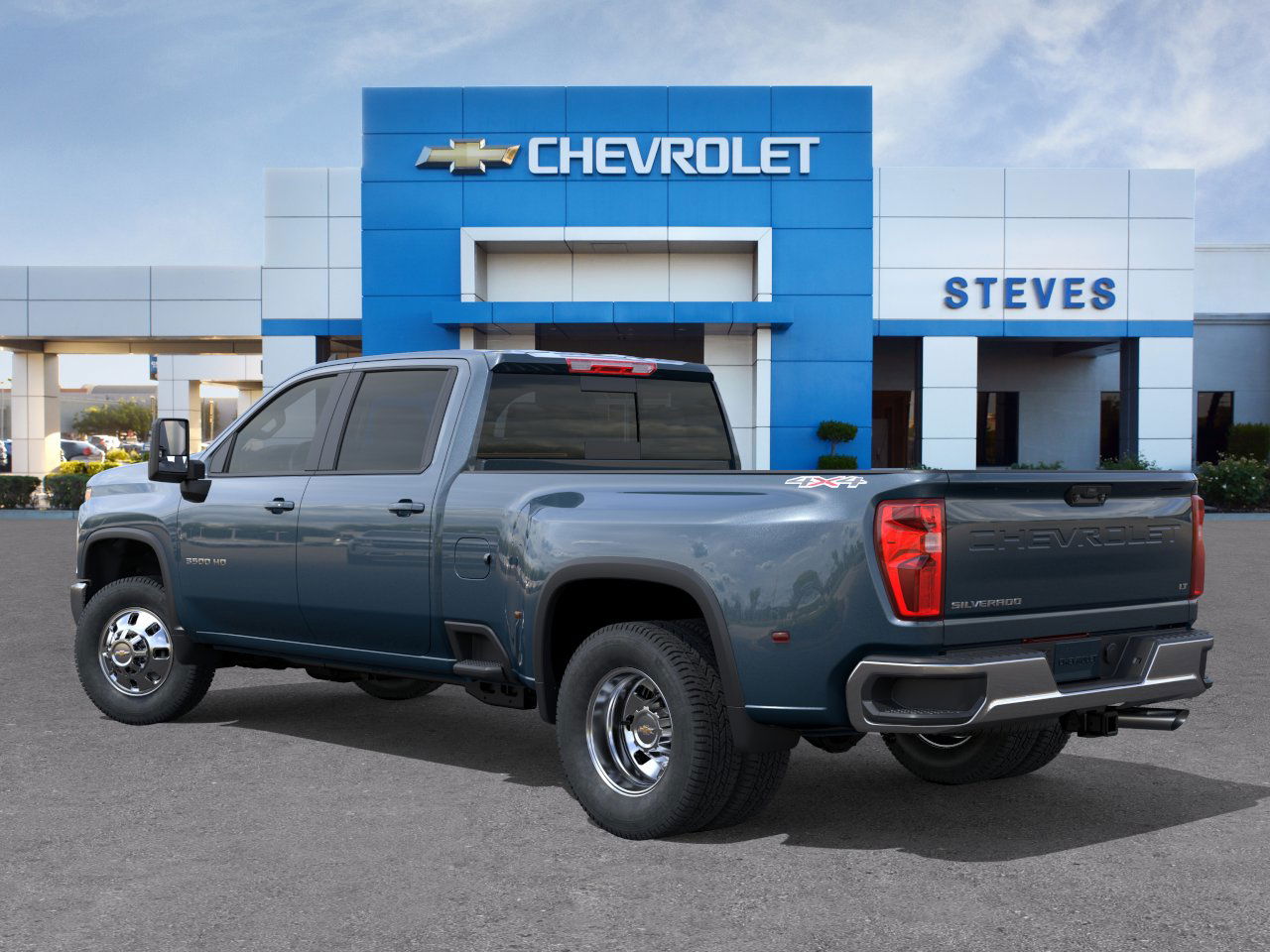 2025 Chevrolet Silverado 3500HD LT photo 3