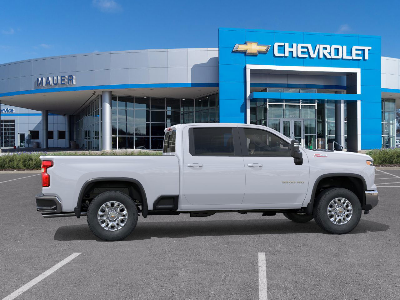 2026 Chevrolet Silverado 3500HD LT photo 5