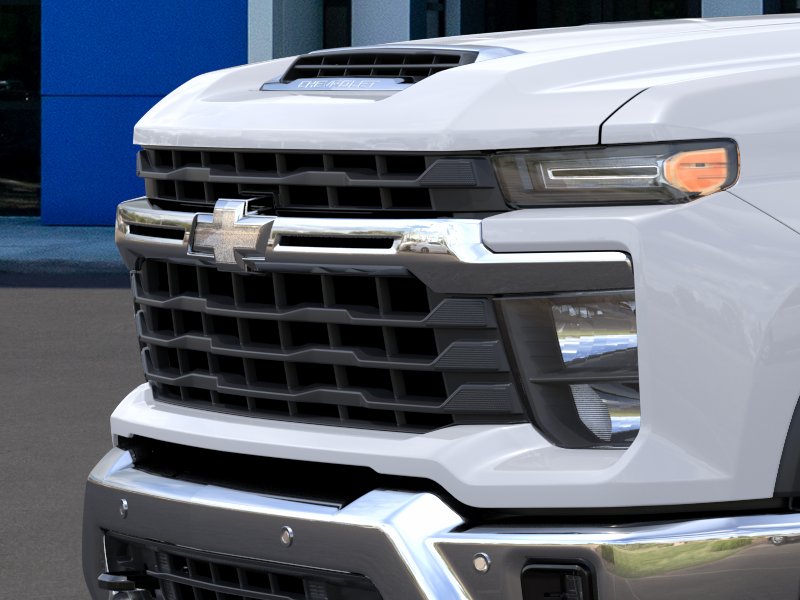 New 2026 Summit White Chevrolet LT DRW image 37