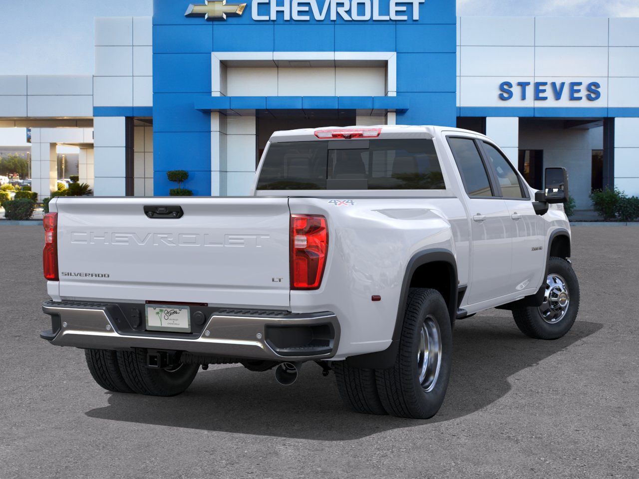 New 2026 Summit White Chevrolet LT DRW image 28