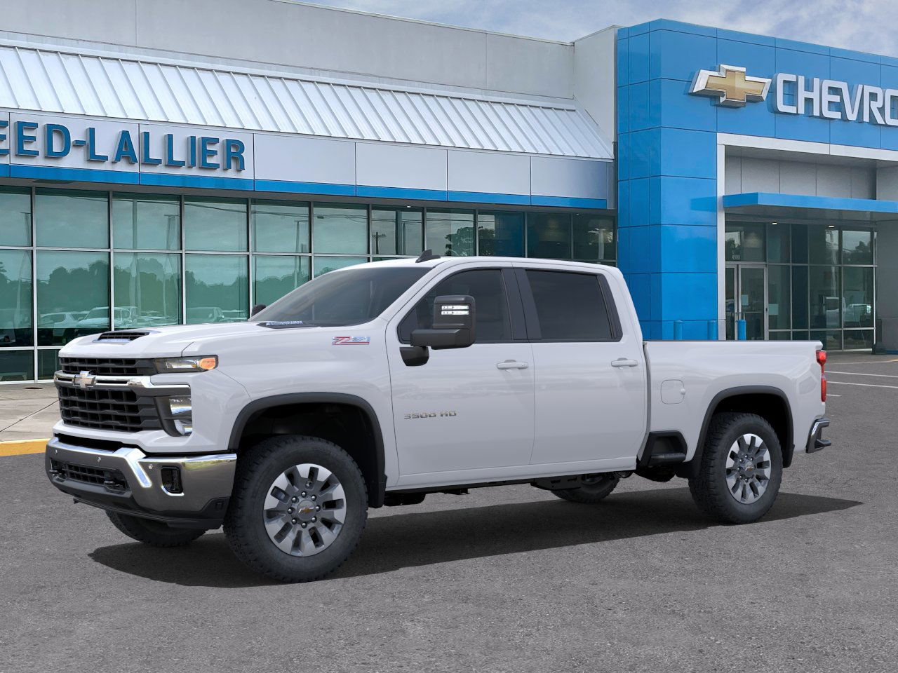 2025 Chevrolet Silverado 3500HD LT photo 2