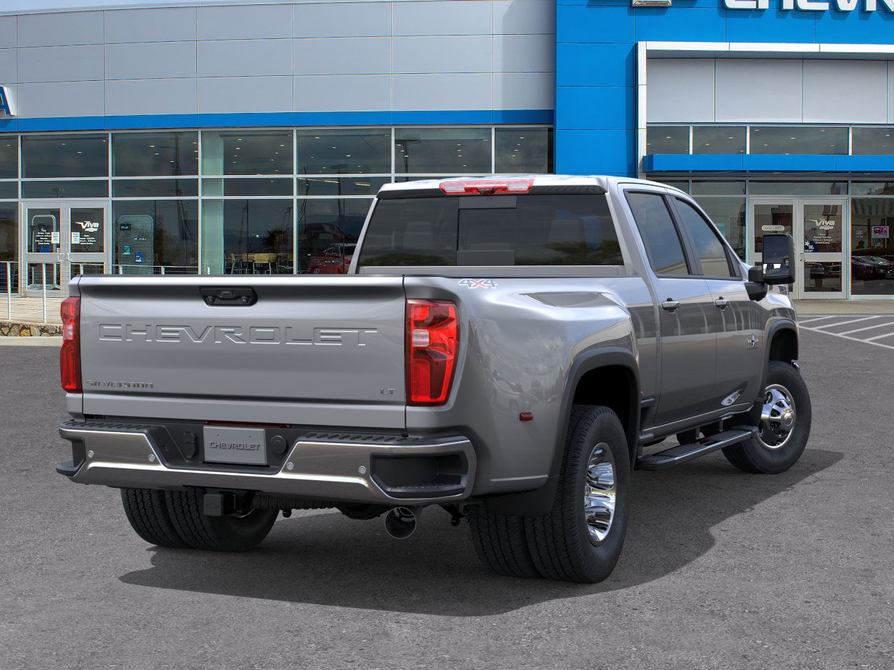 2026 Chevrolet Silverado 3500HD LT photo 4