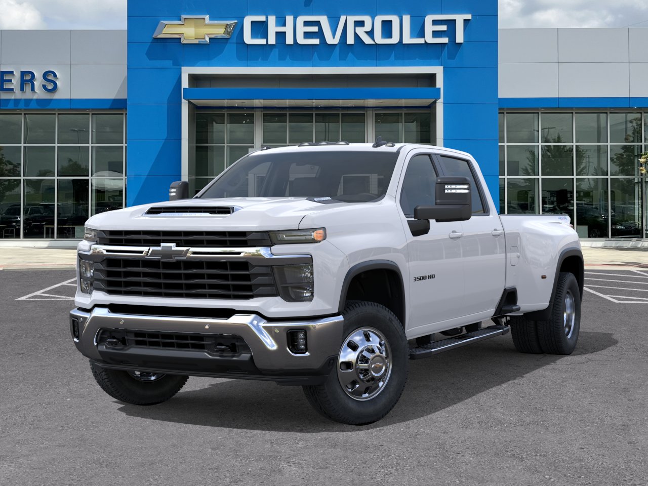 New 2026 Summit White Chevrolet LT DRW image 38