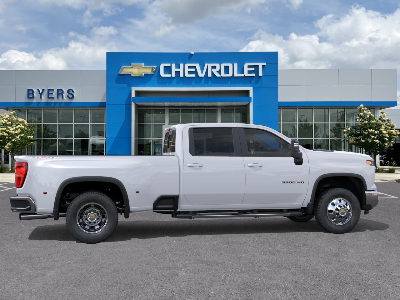 New 2026 Summit White Chevrolet LT DRW image 37