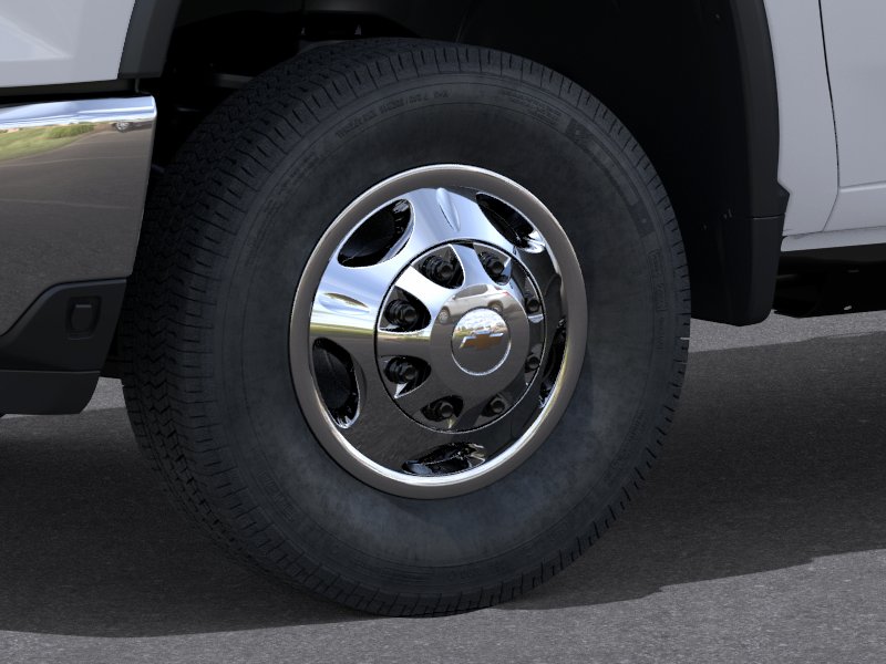 New 2026 Summit White Chevrolet LT DRW image 9
