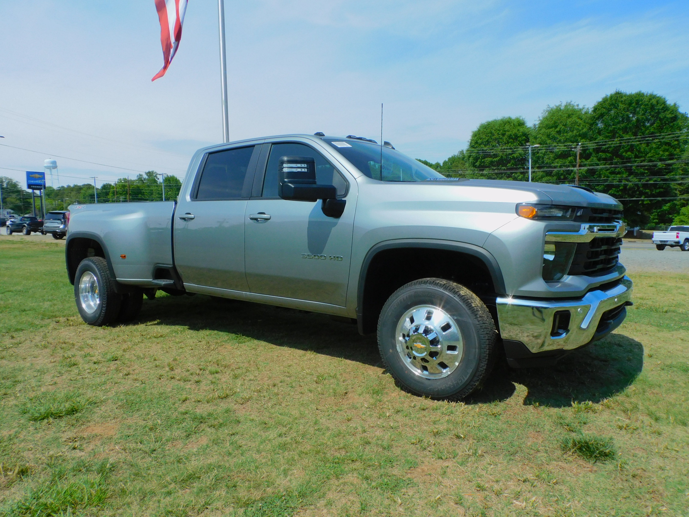 2026 Chevrolet Silverado 3500 HD LT - Photo 9