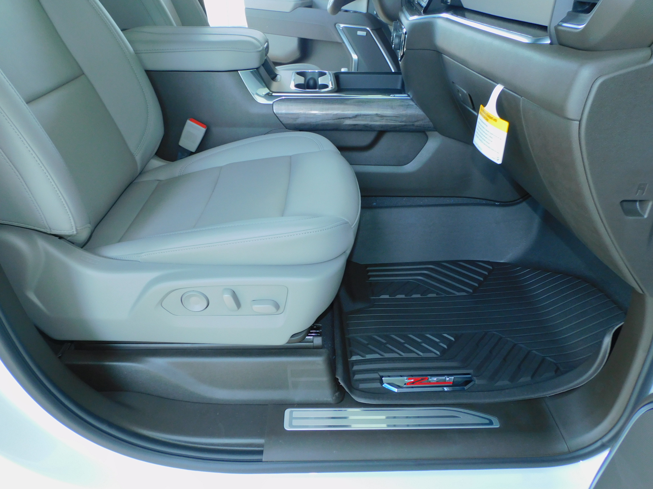 2025 Chevrolet Silverado 3500HD LTZ photo 22