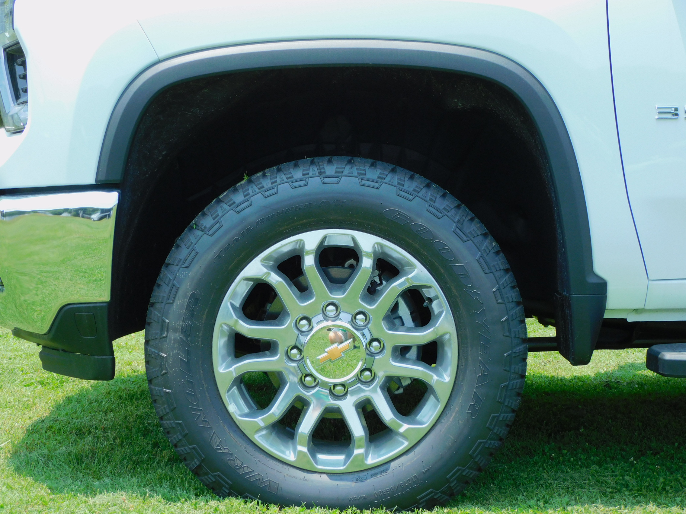 2025 Chevrolet Silverado 3500HD LTZ photo 5