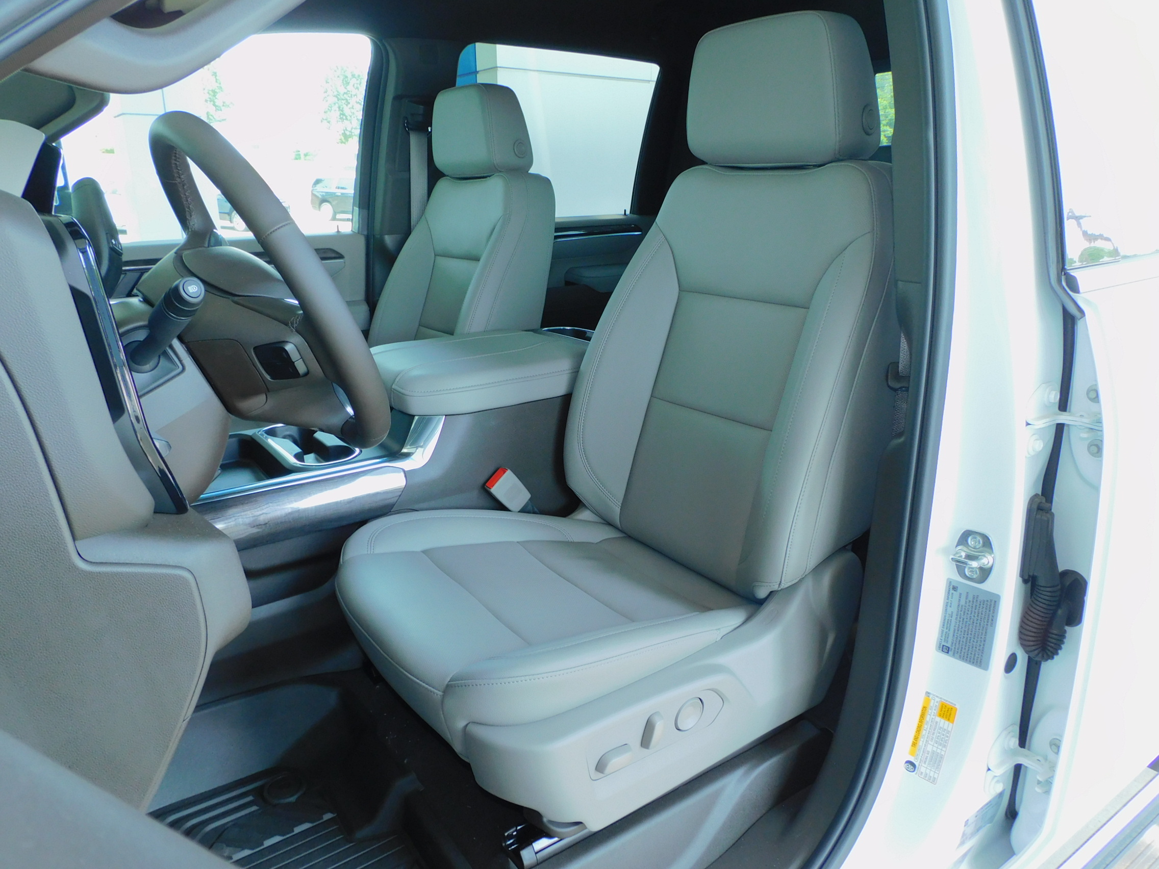 2025 Chevrolet Silverado 3500HD LTZ photo 15