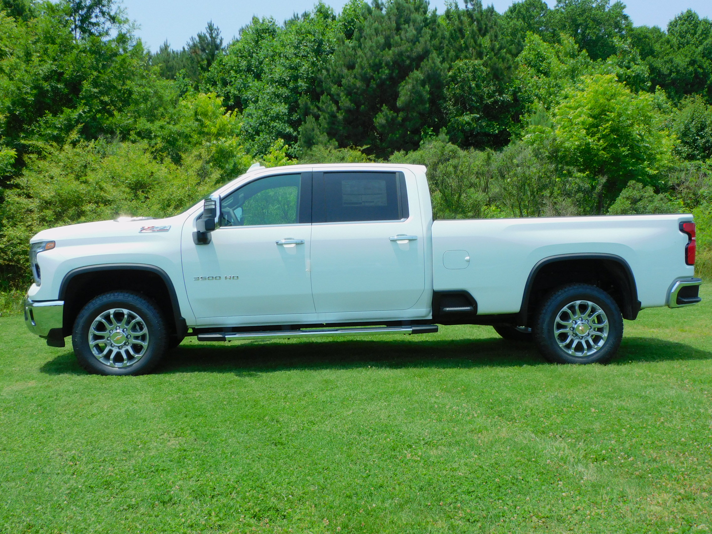 2025 Chevrolet Silverado 3500HD LTZ photo 4