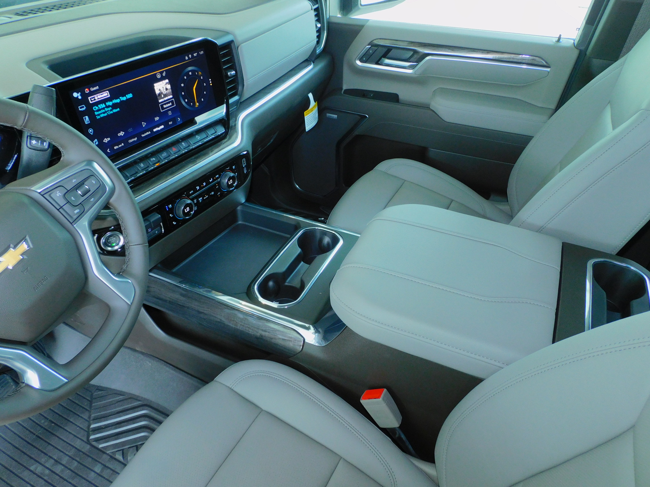 2025 Chevrolet Silverado 3500HD LTZ photo 21