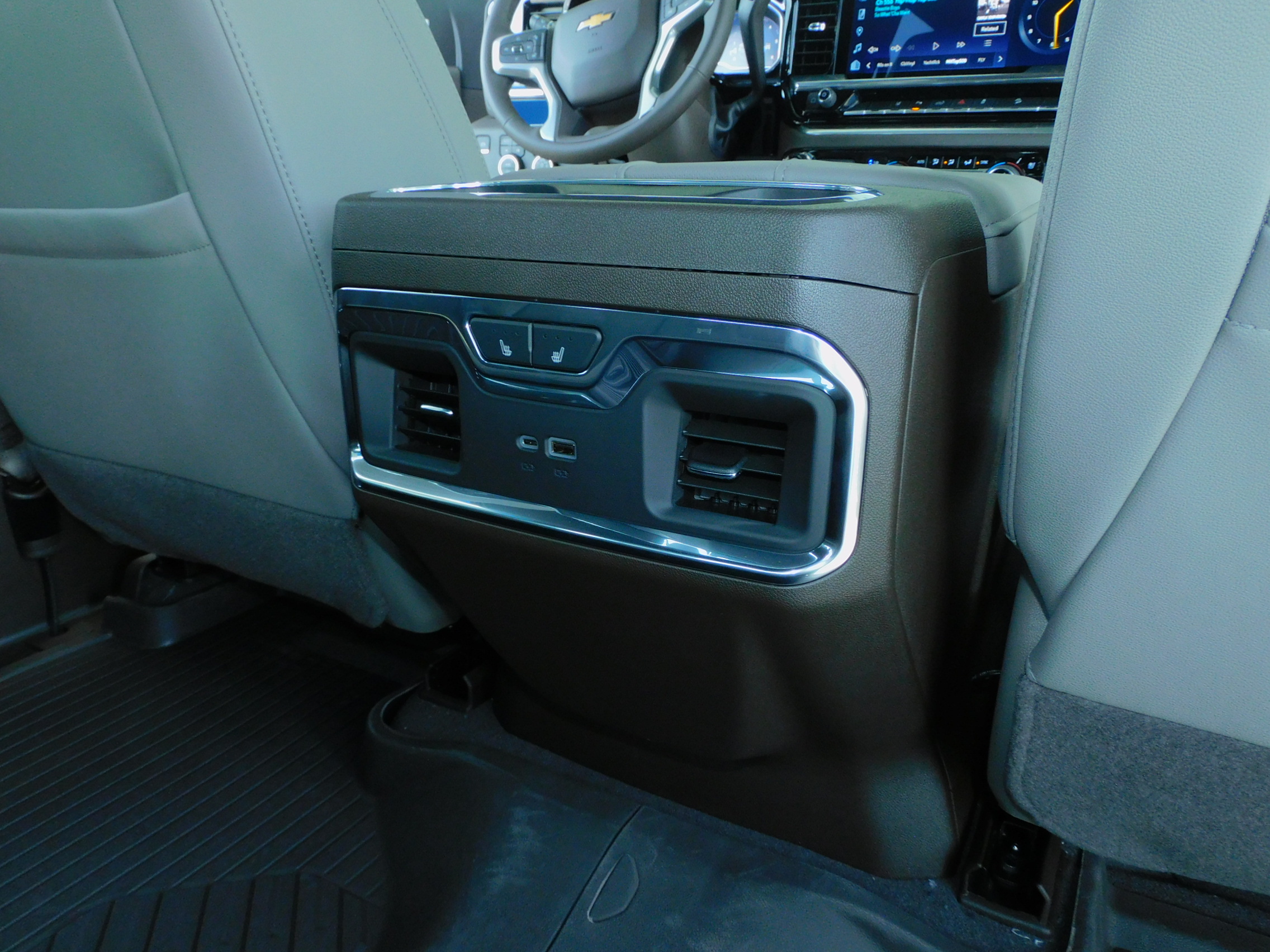 2025 Chevrolet Silverado 3500HD LTZ photo 29