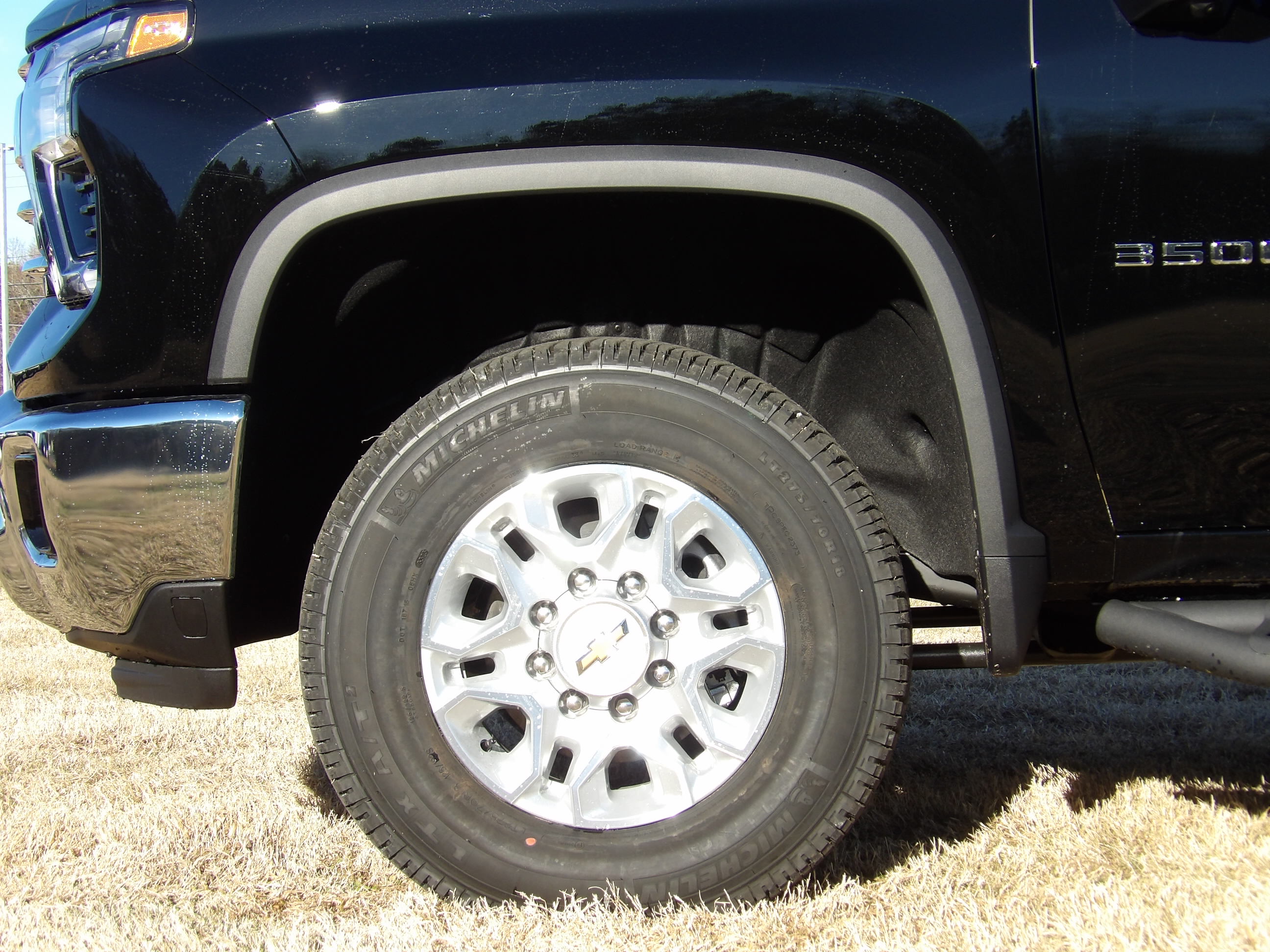 2026 Chevrolet Silverado 3500 HD LTZ - Photo 9