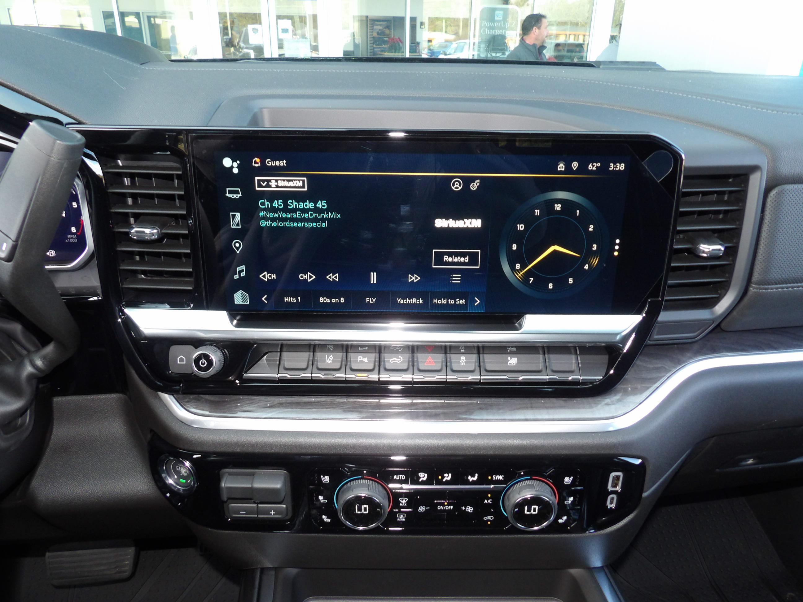 2026 Chevrolet Silverado 3500 HD LTZ - Photo 7