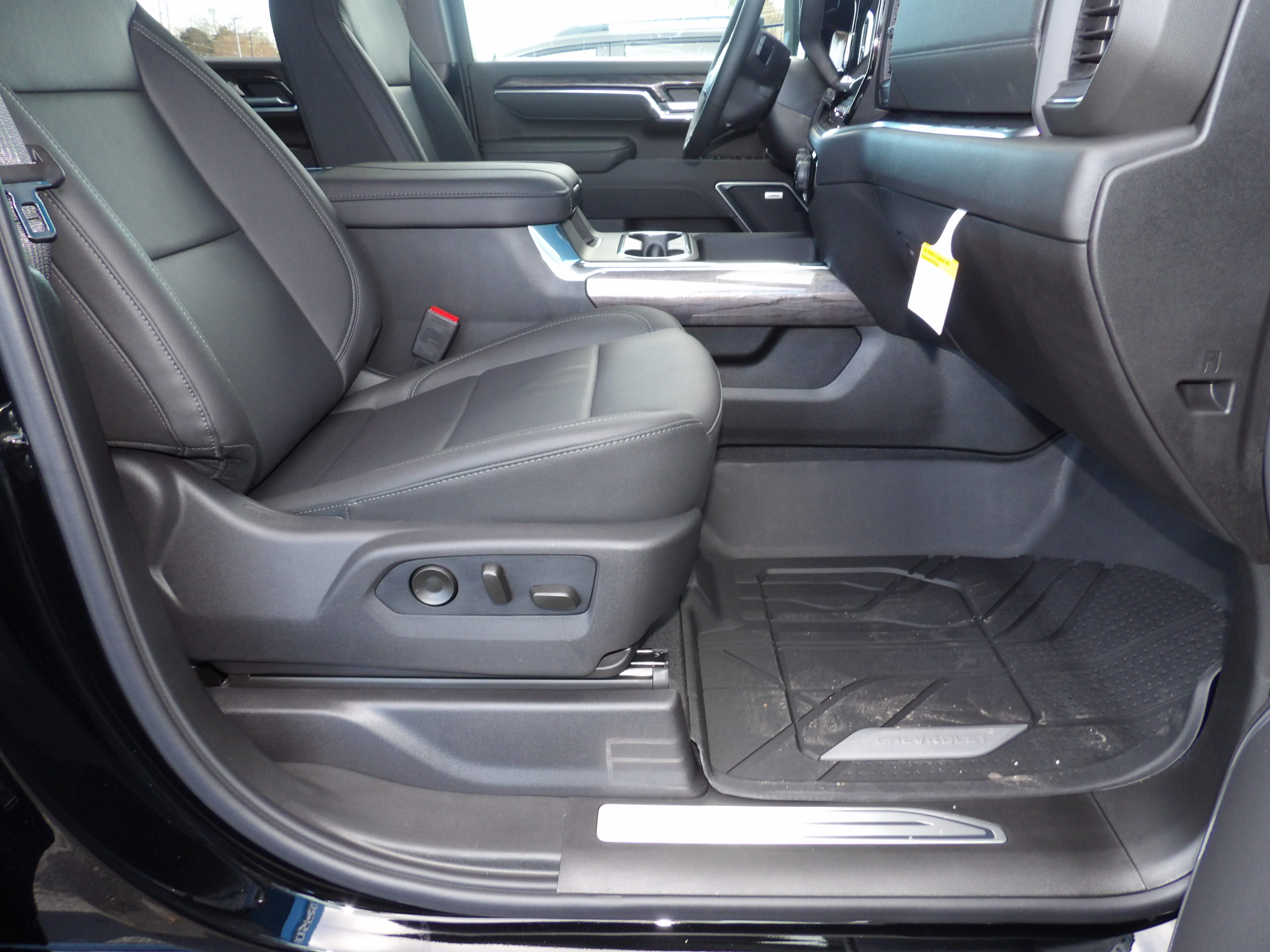 2026 Chevrolet Silverado 3500 HD LTZ - Photo 25